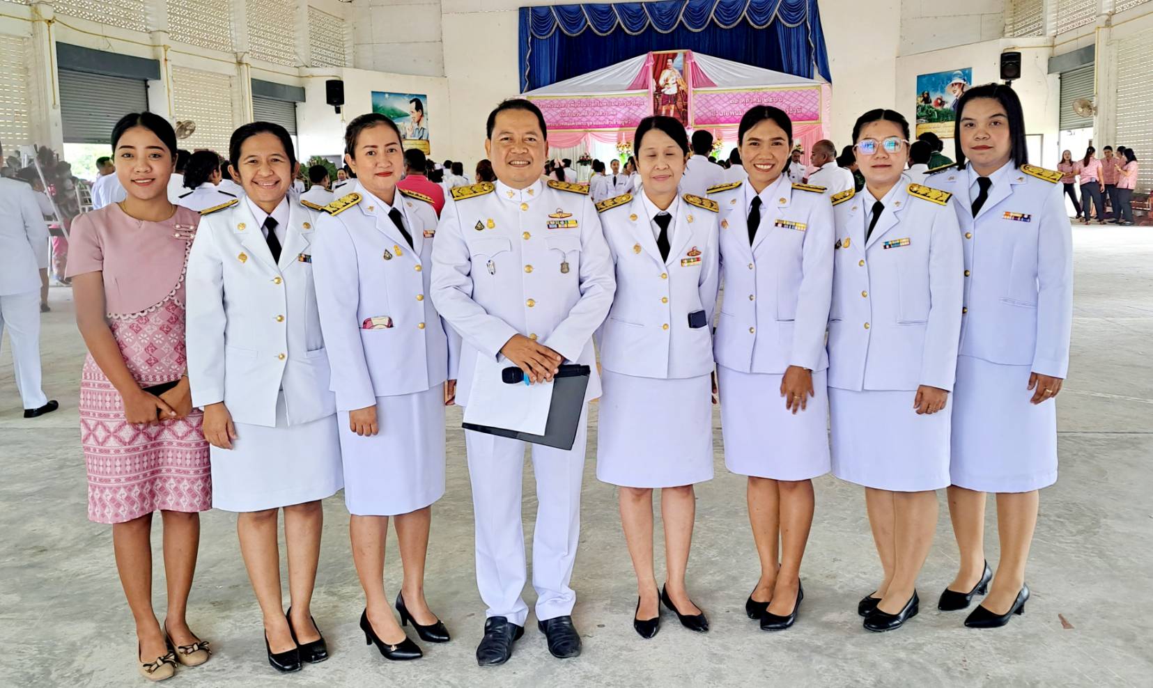วันที่ 23 ตุลาคม 2566 เจ้าหน้าที่สาธารณสุขร่วมกิจกรรม พิธีวางพวงมาลาเนื่องในวันปิยมหาราช ณ ศาลาประชาคมอำเภอพนม