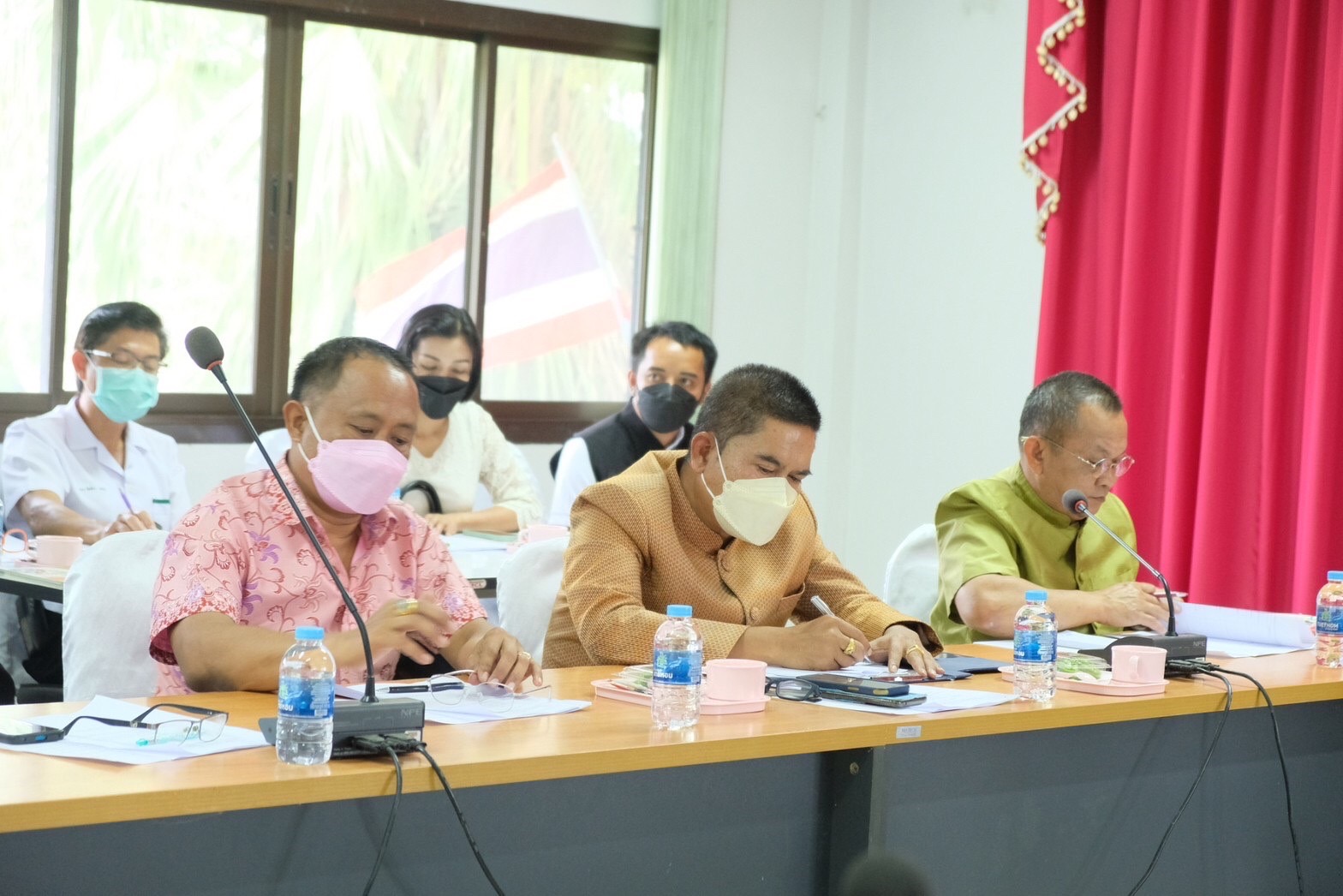 วันอังคารที่ 8 พฤศจิกายน 2565 เจ้าหน้าที่สาธารณสุขสำนักงานสาธารณสุขอำเภอพนม ร่วมประชุมหารือการจัดกิจกรรม มหกรรมดนตรีและของดี 4 อำเภอ (Surat Music Fest 2022) เพื่อขับเคลื่อนกิจกรรมส่งเสริมการท่องเที่ยวในพื้นที่อำเภอคีรีรัฐนิคม บ้านตาขุน พนม และวิภาวดี ณ ห้องประชุมชั้น 2 ที่ว่าการอำเภอพนม