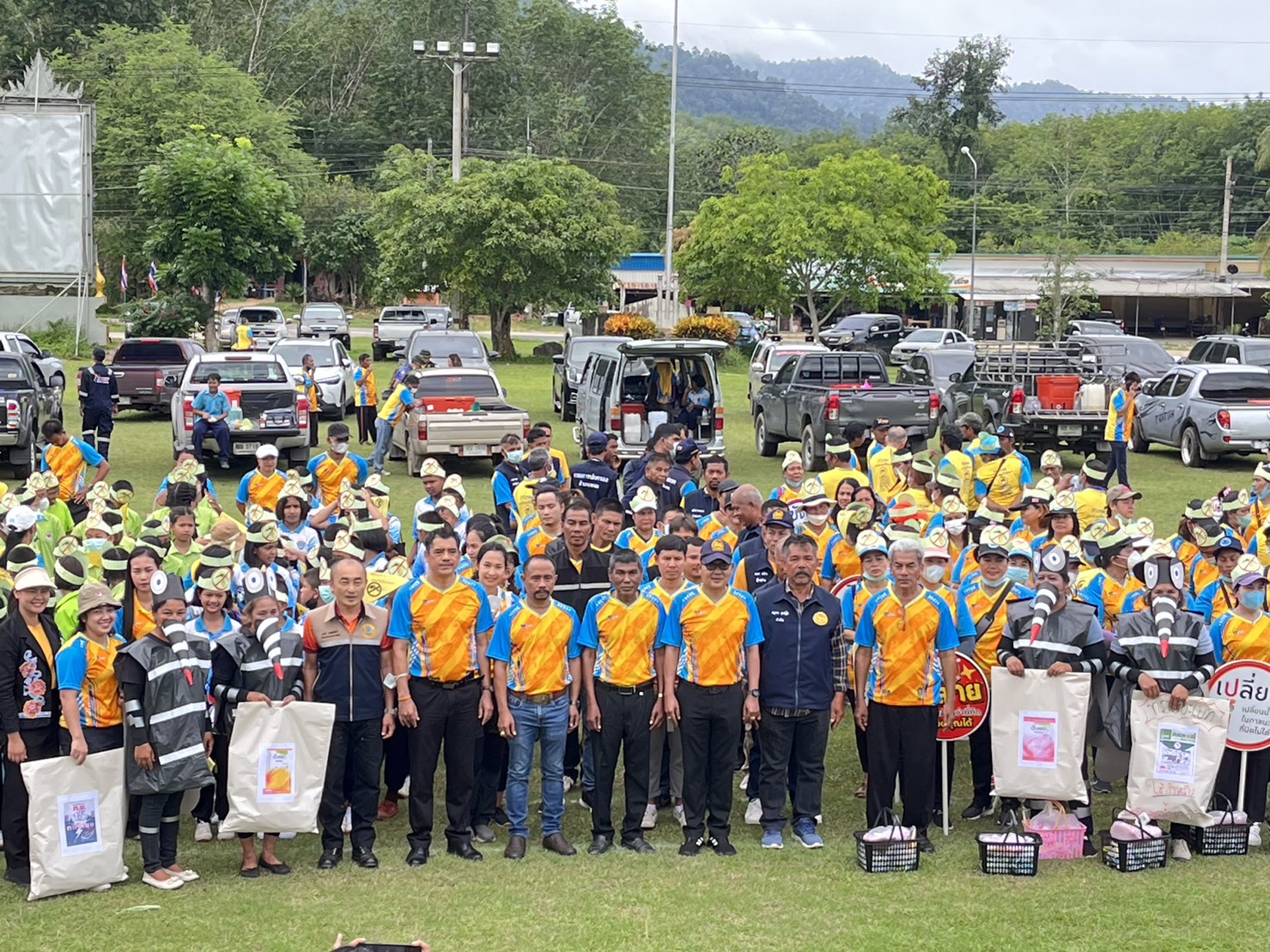 วันที่ 7 กรกฎาคม 2566 เครือข่ายบริการเวลา 08.30 น. ณ บริเวณหน้าสำนักงานองค์การบริหารส่วนตำบลคลองศก อำเภอพนม จังหวัดสุราษฎร์ธานี นายสุเชาว์ ทูโมสิก นายอำเภอพนม เป็นประธานในพิธีเปิด 