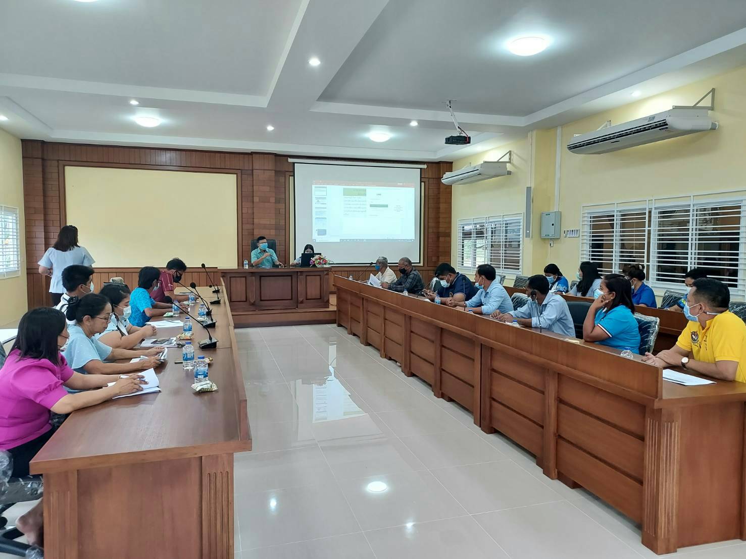 วันที่ 29 มกราคม 2564 ได้ประชุมชี้แจงการดำเนินงานตำบลจัดการคุณภาพชีวิต ชุมชนสร้างสุข “ตำบลวิถีชีวิตใหม่ ปลอดภัยจากโควิด 19” ของตำบลคลองศกโดยนายสรรเพชญ  เรืองอร่าม ผู้ช่วยสาธารณสุขอำเภอพนม
